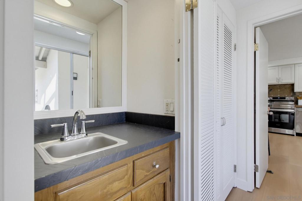 111 Delicias Ct, Solana Beach, CA 92075