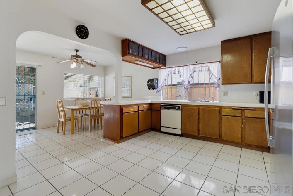 6645 Parkside Ave, San Diego, CA 92139 6645 Parkside Ave, San Diego, CA 92139
