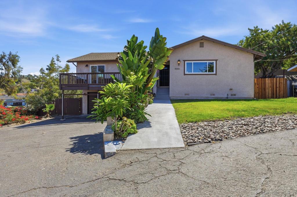 644 Lado De Loma, Vista, CA 92083