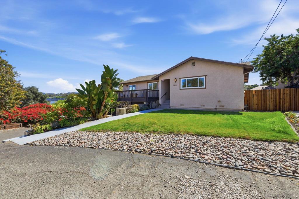 644 Lado De Loma, Vista, CA 92083