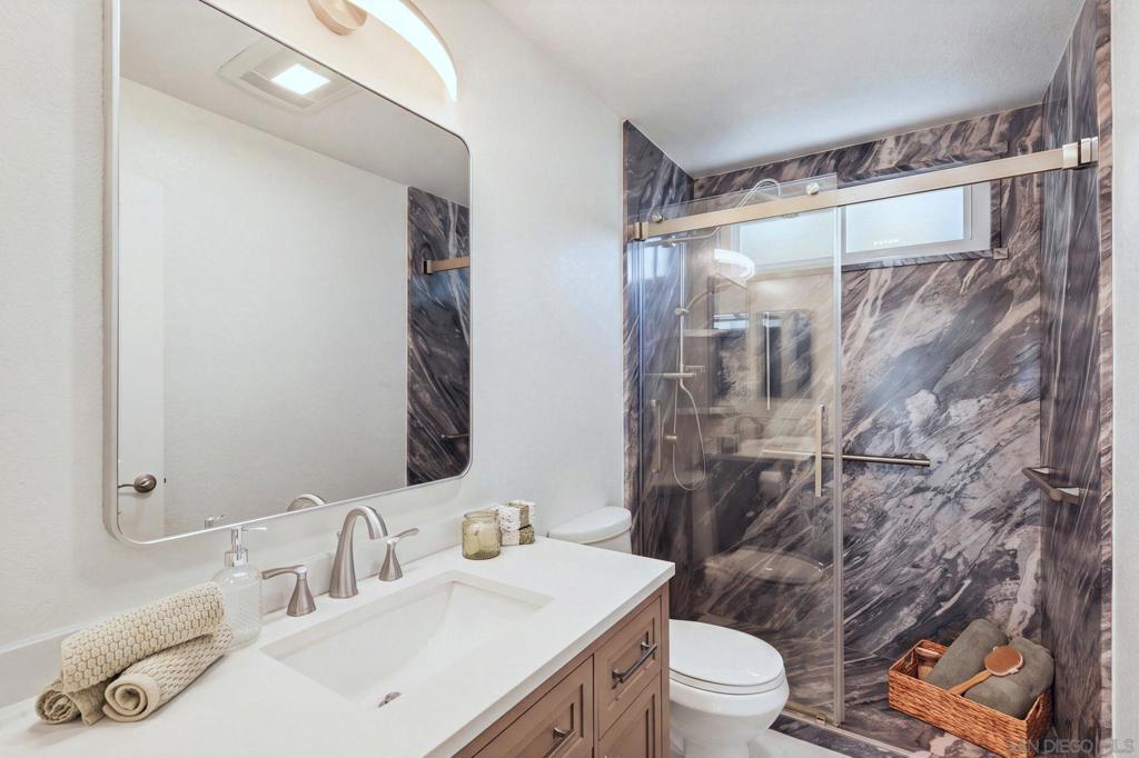 644 Lado De Loma, Vista, CA 92083