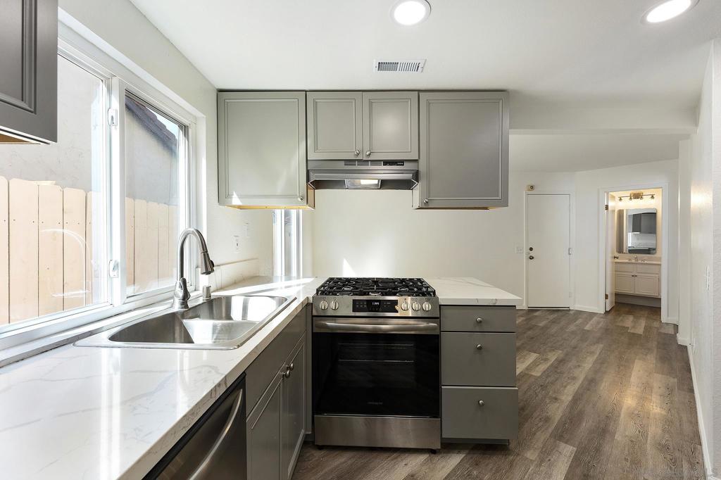 11689 Via Nicole, El Cajon, CA 92019