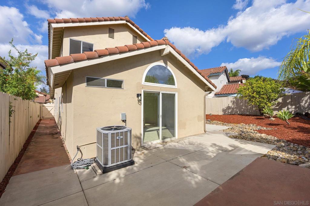 11689 Via Nicole, El Cajon, CA 92019