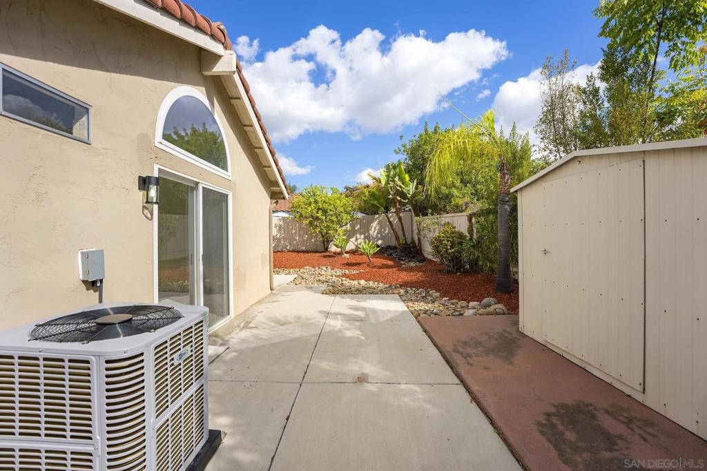 11689 Via Nicole, El Cajon, CA 92019