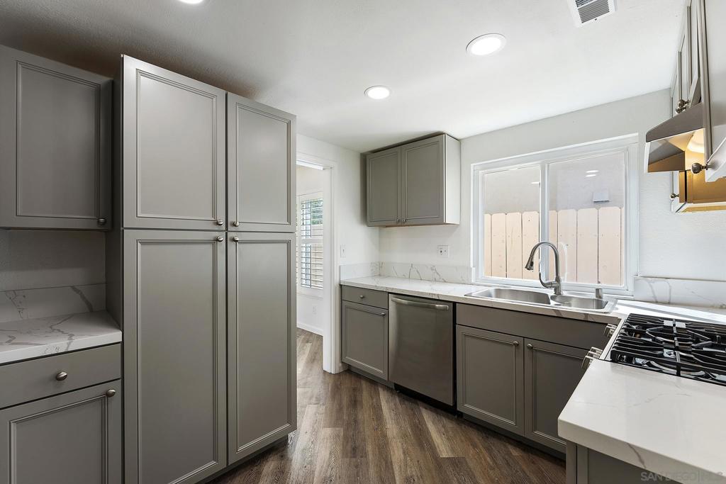11689 Via Nicole, El Cajon, CA 92019