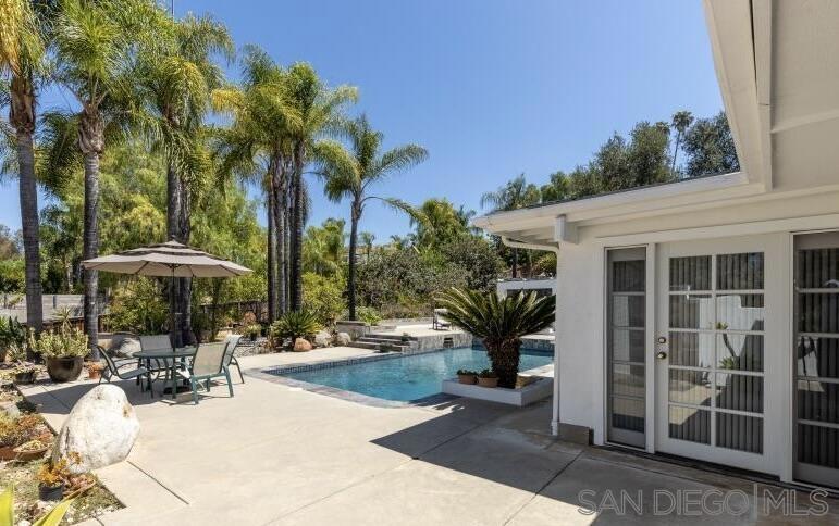 1556 VIA RANCHO PKWY, Escondido, CA 92029