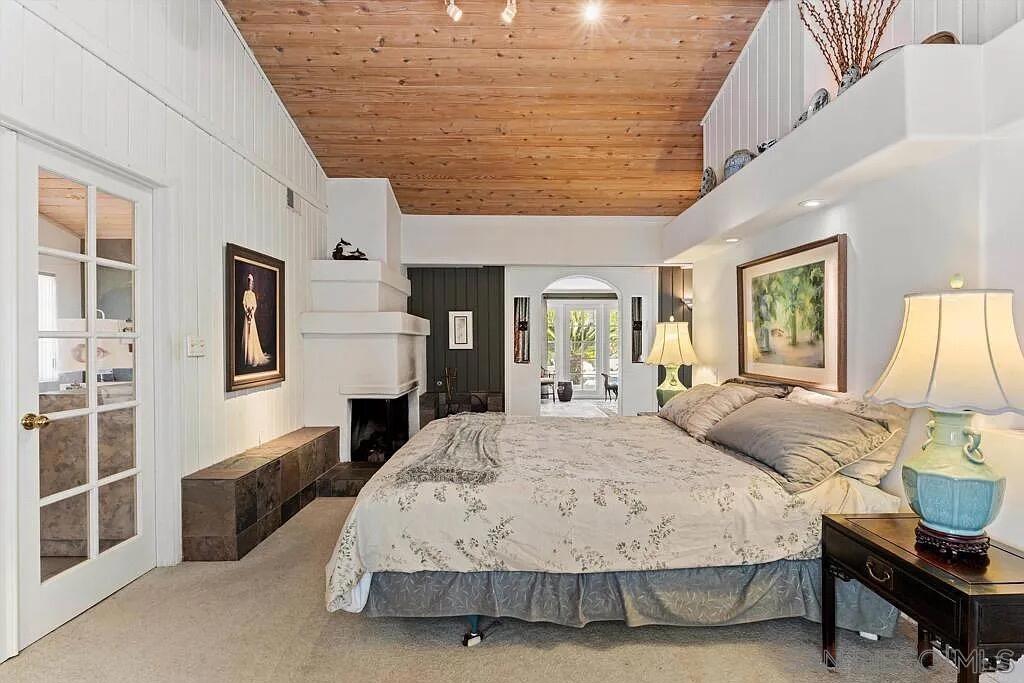 1556 VIA RANCHO PKWY, Escondido, CA 92029