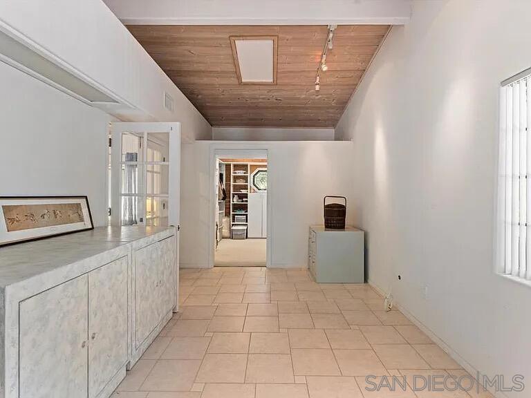 1556 VIA RANCHO PKWY, Escondido, CA 92029