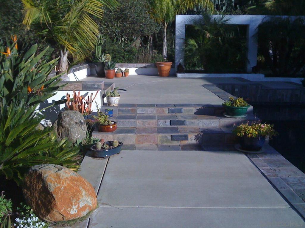 1556 VIA RANCHO PKWY, Escondido, CA 92029
