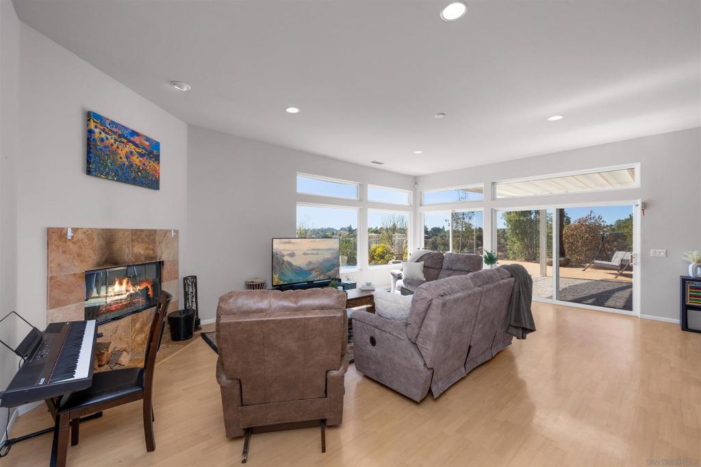 2261 Camino Del Vecino, Alpine, CA 91901