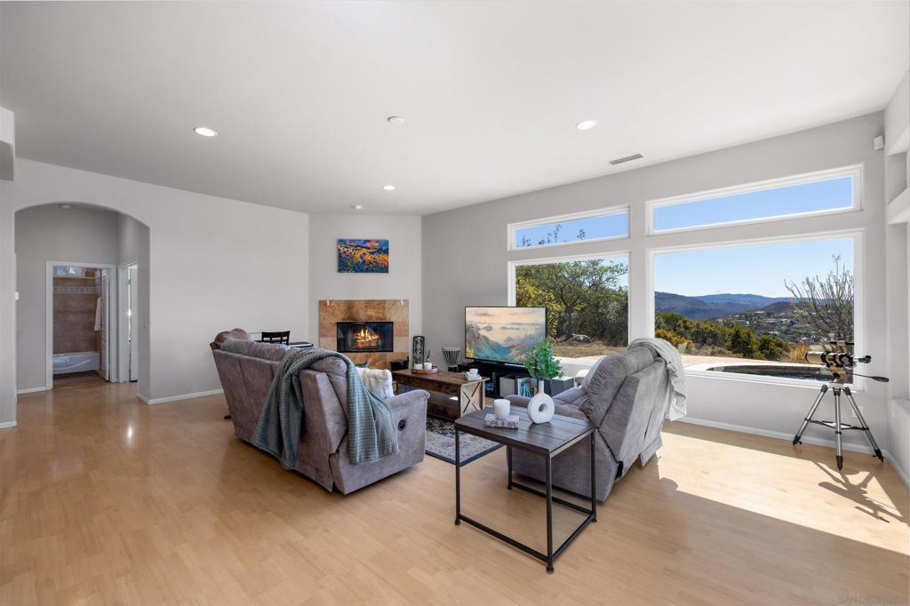 2261 Camino Del Vecino, Alpine, CA 91901
