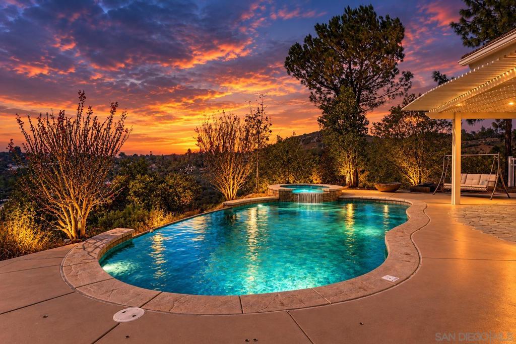 https://zimg.paragon.ice.com/ParagonImages/Property/PA/SDMLS/-538090/24/533/400/923b0cf000b278d3082cdaee804935bd/3/d5999d802777a21279d0816a3102384b/-538090-0af38801-1267-45e7-9e38-0bec1acd34d8.JPG