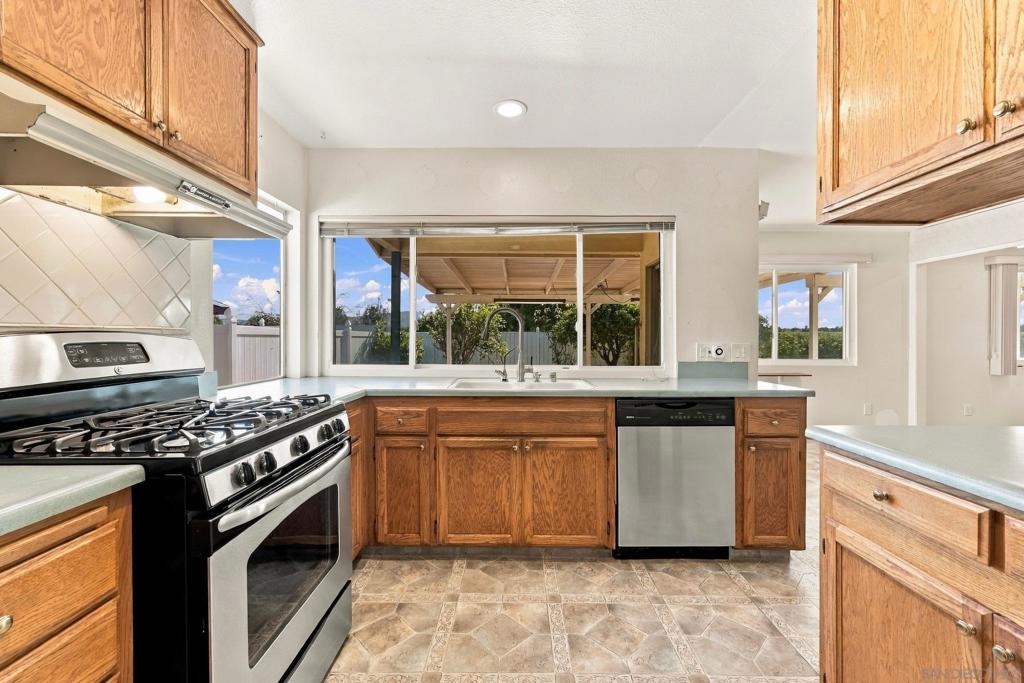 931 Eton Ct, Chula Vista, CA 91913