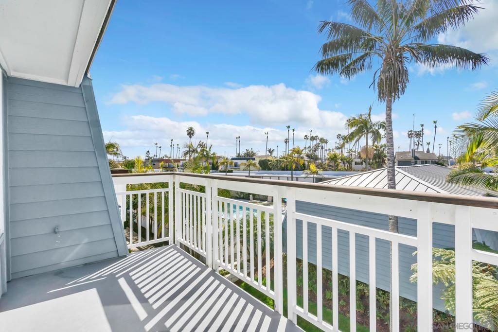 32 Montego Court, Coronado, CA 92118