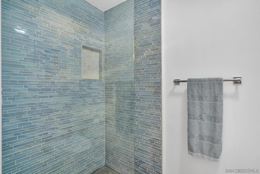 32 Montego Court, Coronado, CA 92118