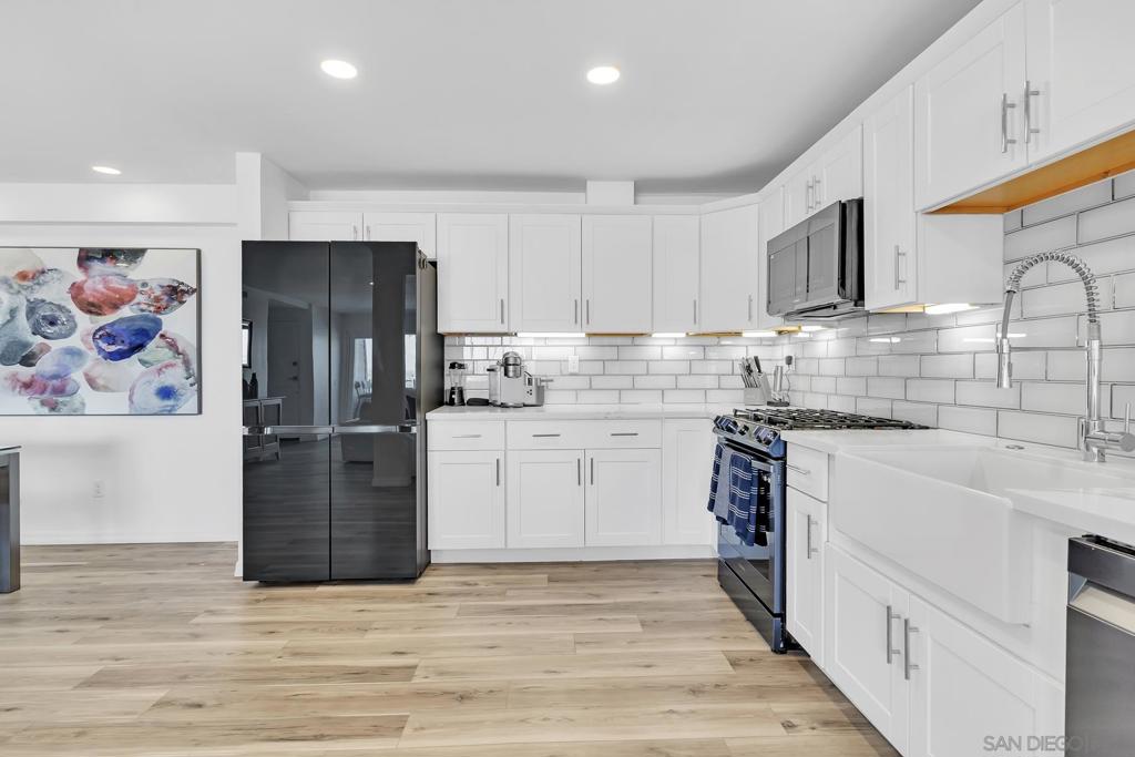 32 Montego Court, Coronado, CA 92118