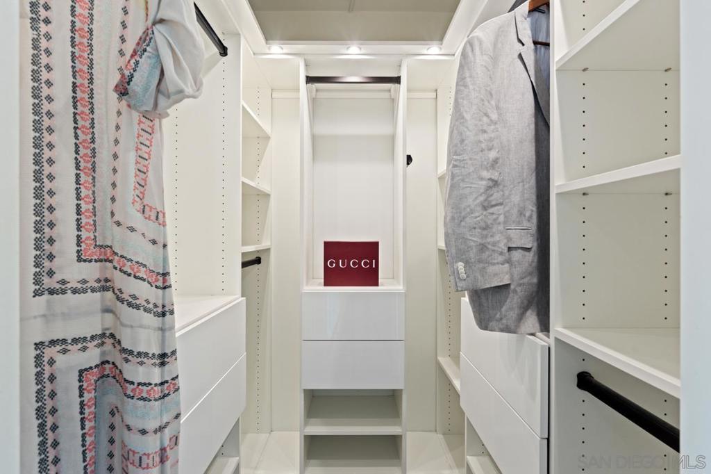 Walk-in Closet