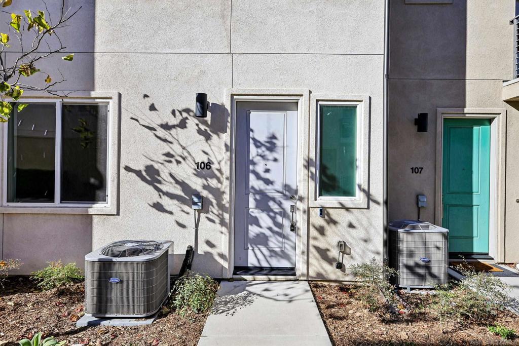 5227 Surfwalk, #106, San Diego, CA 92154