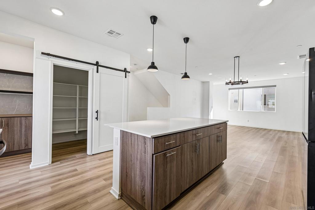 5227 Surfwalk, #106, San Diego, CA 92154