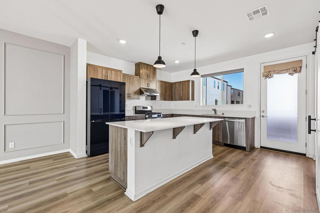 5227 Surfwalk, #106, San Diego, CA 92154 5227 Surfwalk, #106, San Diego, CA 92154