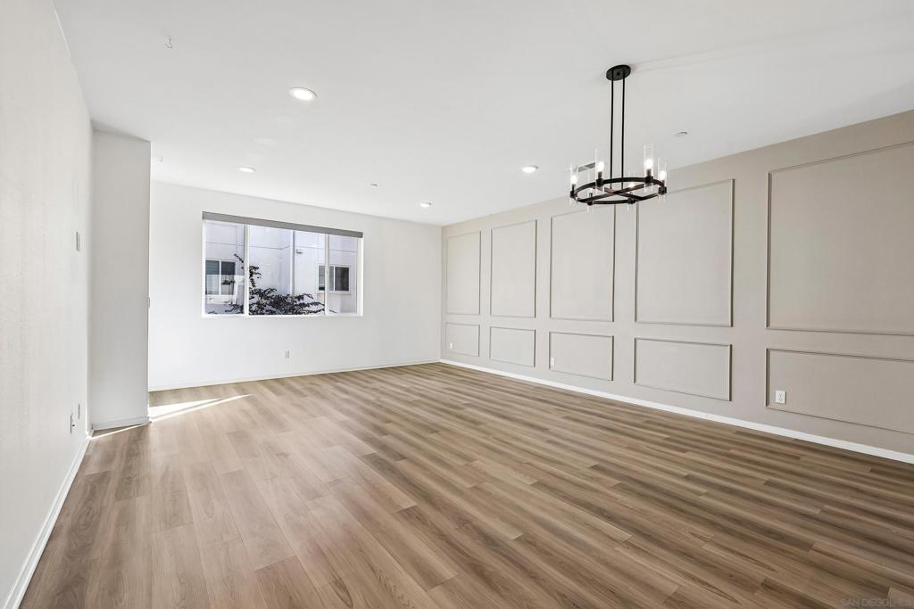 5227 Surfwalk, #106, San Diego, CA 92154