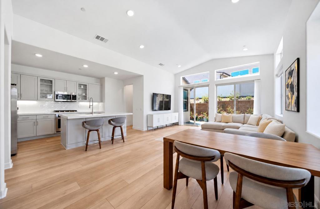 15159 Leia Way, San Diego, CA 92129