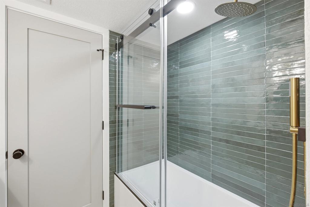 230 W Laurel, #204, San Diego, CA 92101