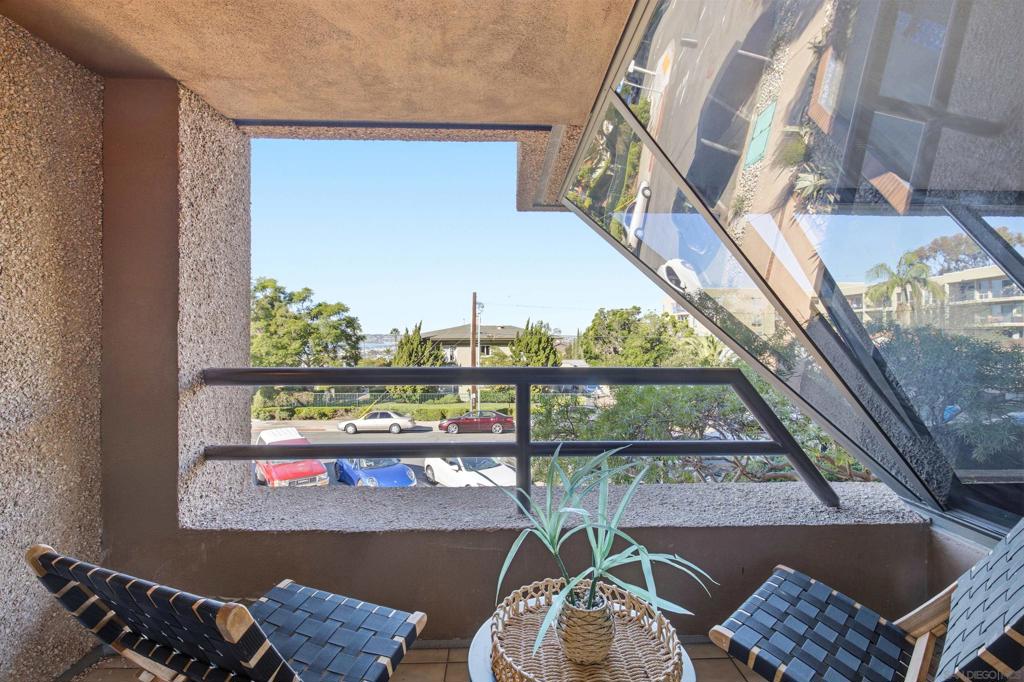 230 W Laurel, #204, San Diego, CA 92101