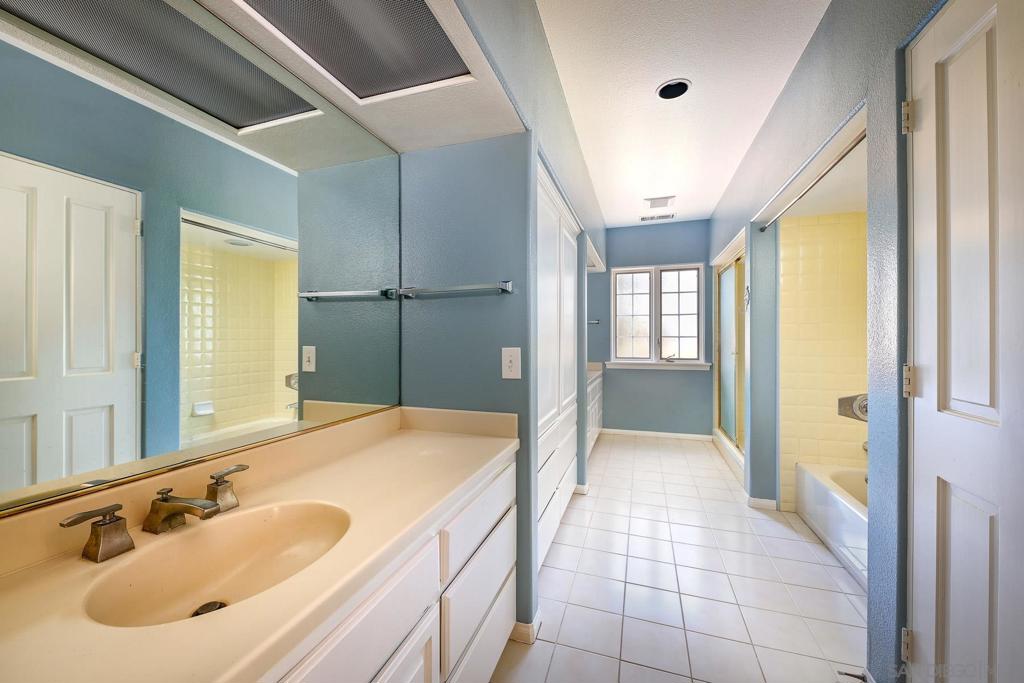 31973 Runway Drive, Valley Center, CA 92082