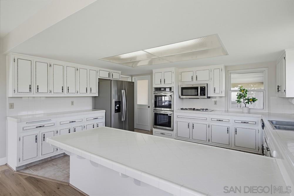 17253 Saint Andrews Drive, Poway, CA 92064