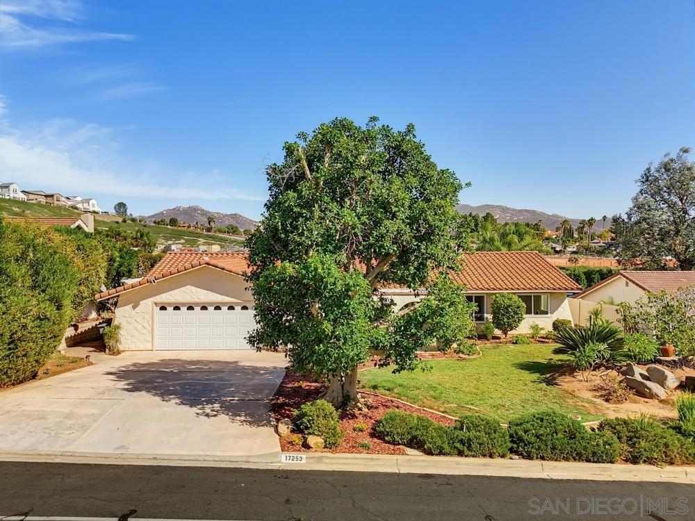 17253 Saint Andrews Drive, Poway, CA 92064