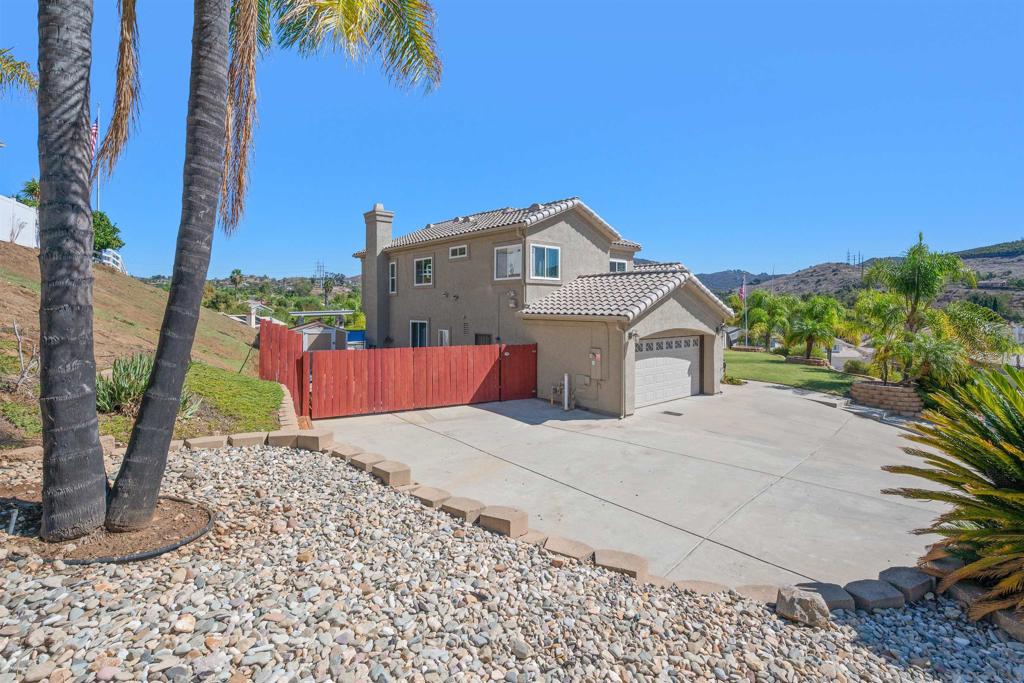 13654 Summer Glen Vista, El Cajon, CA 92021