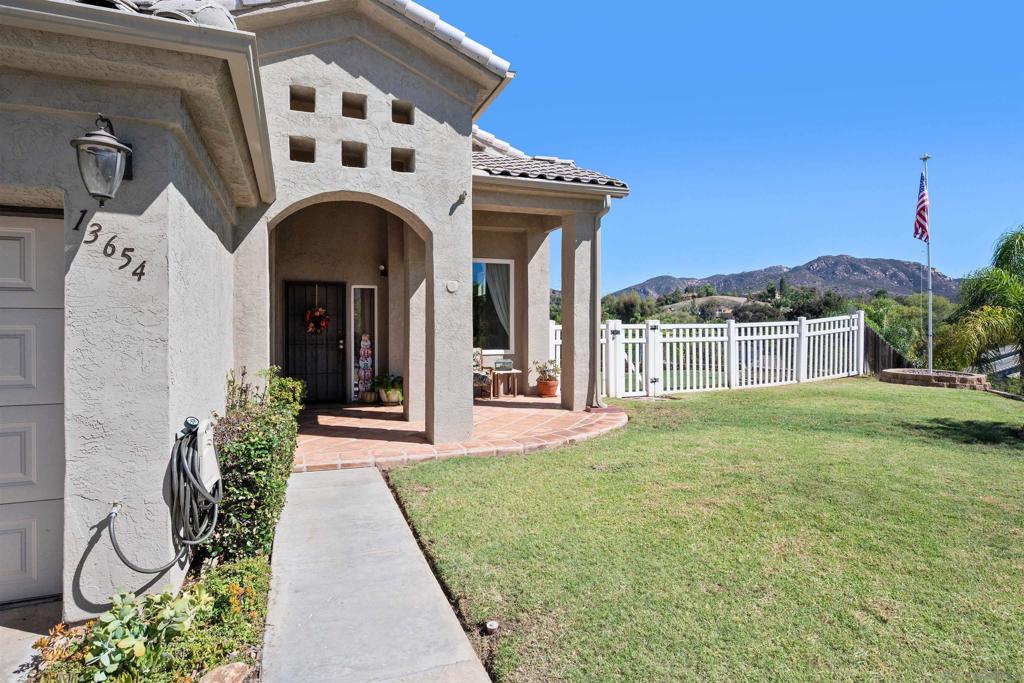 13654 Summer Glen Vista, El Cajon, CA 92021