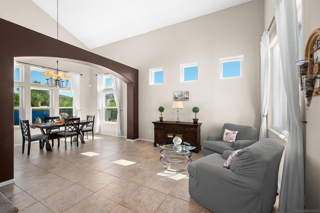 13654 Summer Glen Vista, El Cajon, CA 92021