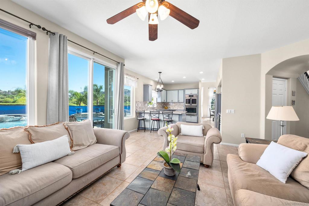 13654 Summer Glen Vista, El Cajon, CA 92021