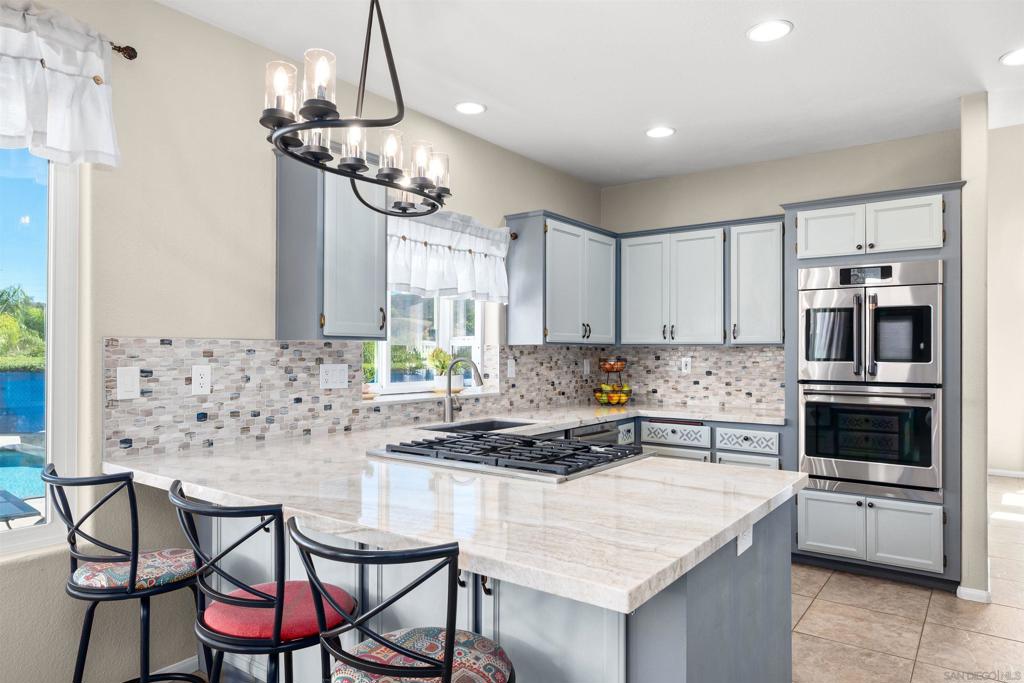 13654 Summer Glen Vista, El Cajon, CA 92021 13654 Summer Glen Vista, El Cajon, CA 92021