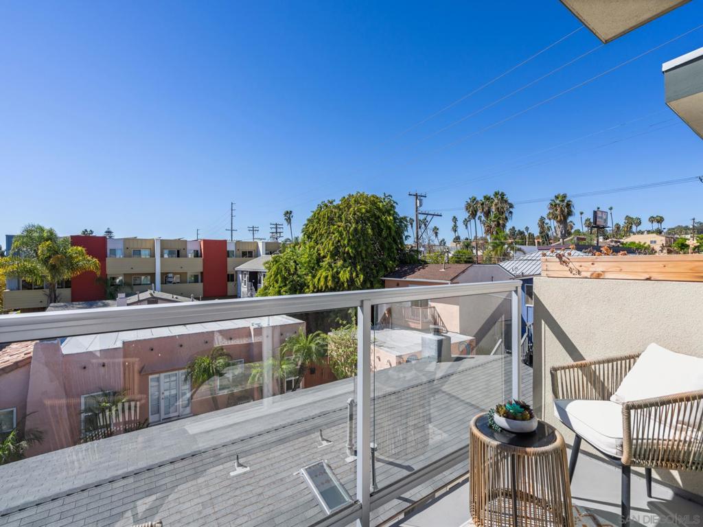 1952 Hornblend St, #6, San Diego, CA 92109