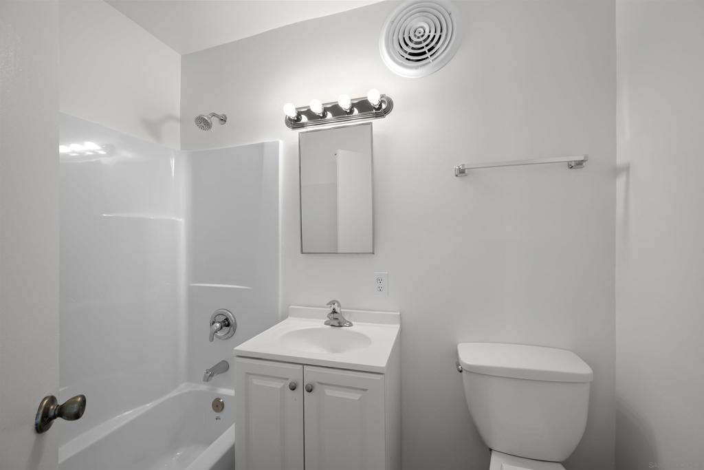 5415 Lenox Dr., San Diego, CA 92114