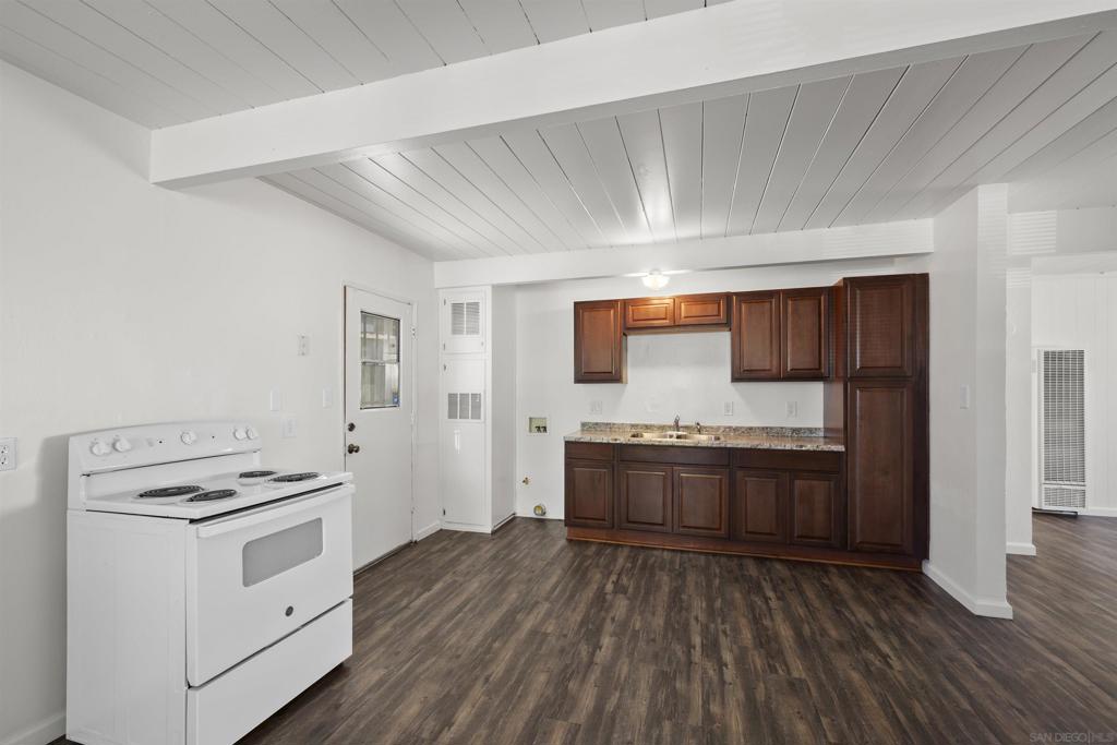 5415 Lenox Dr., San Diego, CA 92114