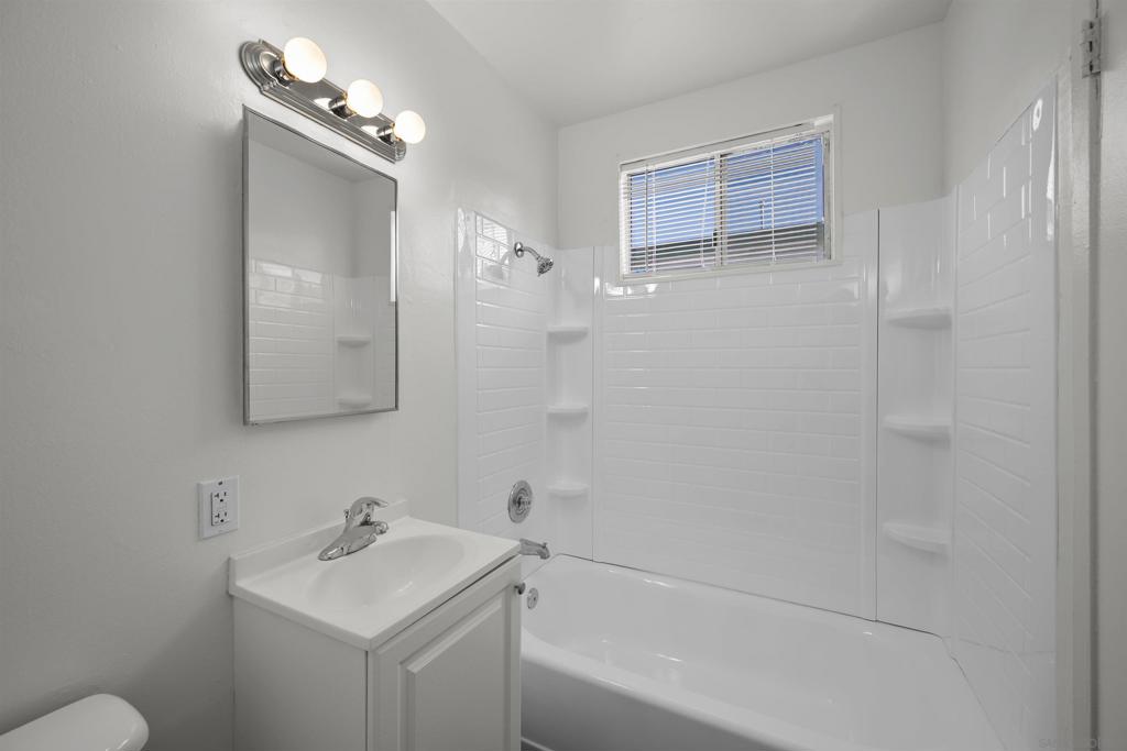 5415 Lenox Dr., San Diego, CA 92114