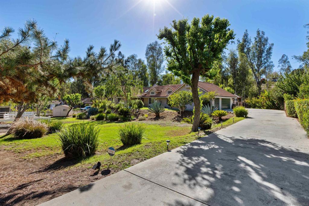25790 Forest Dr, Escondido, CA 92026 25790 Forest Dr, Escondido, CA 92026