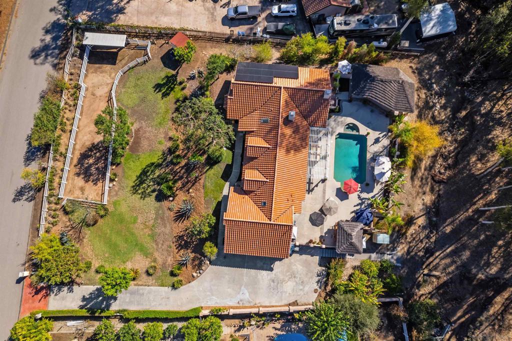 25790 Forest Dr, Escondido, CA 92026