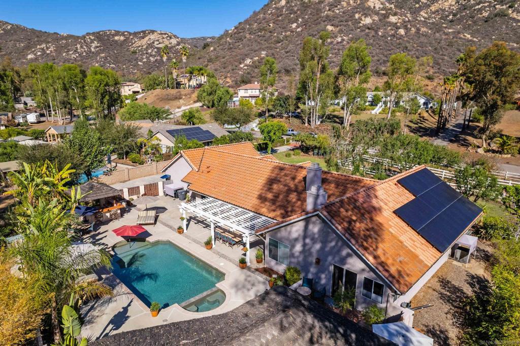 25790 Forest Dr, Escondido, CA 92026