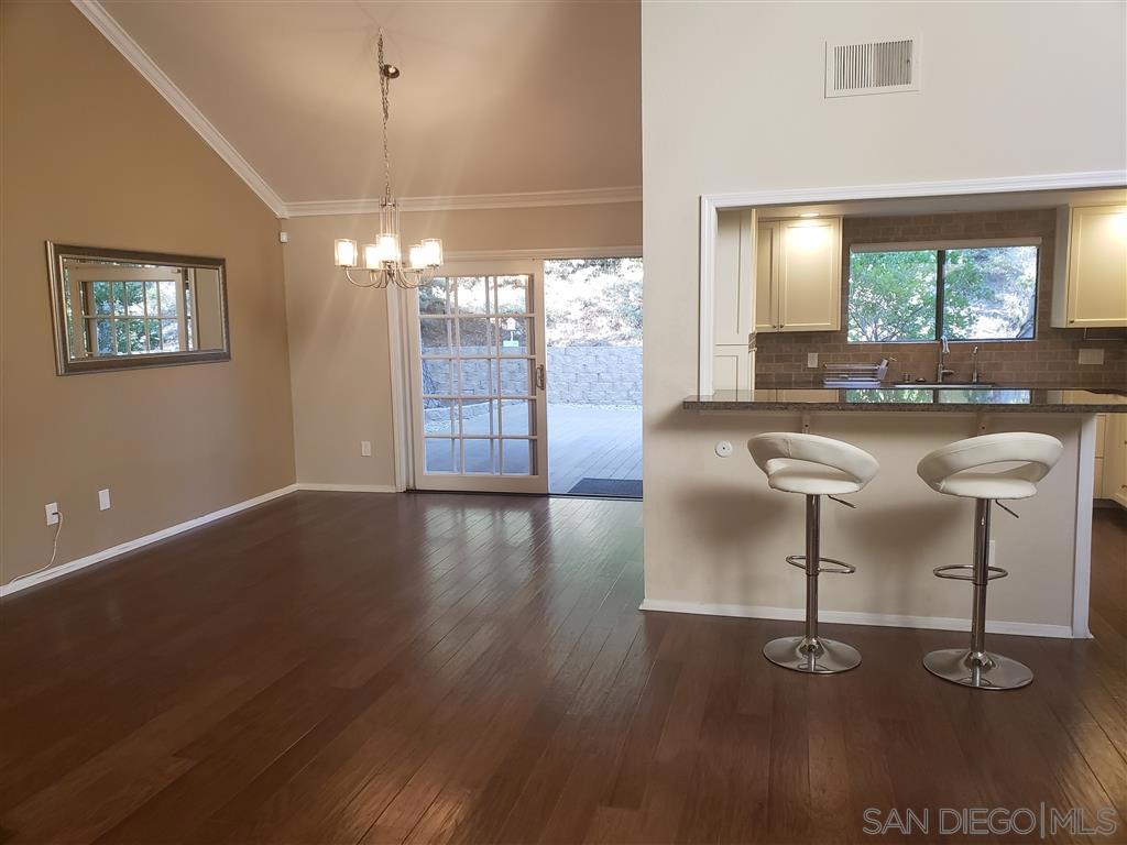 Double high ceilings that open up to private back patio! Double high ceilings that open up to private back patio!