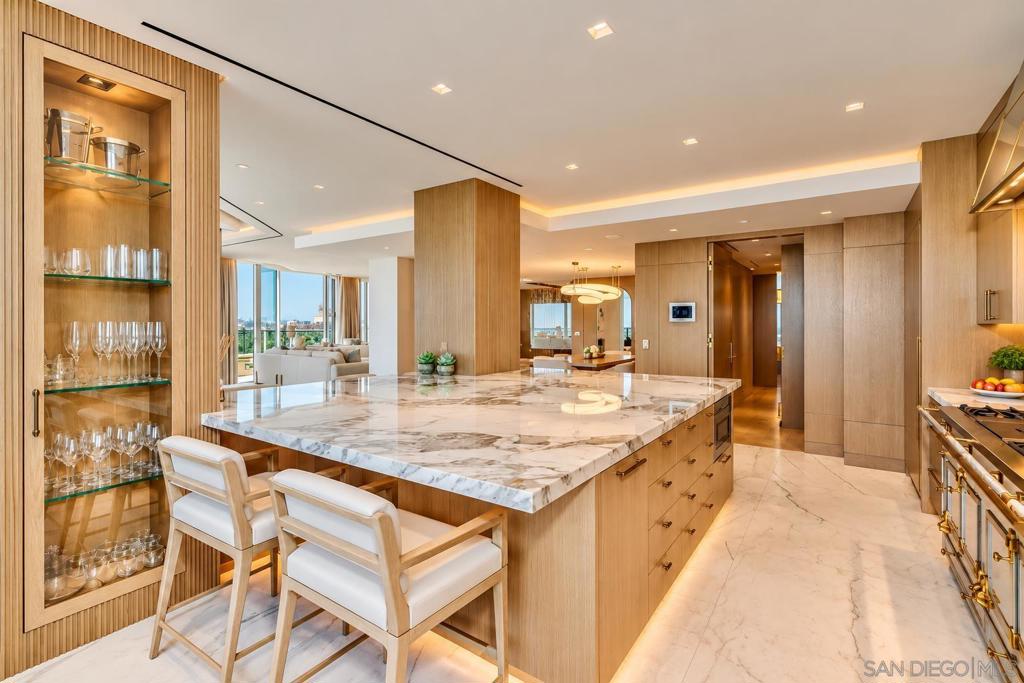 2500 Sixth Ave, #Penthouse 4, San Diego, CA 92103 2500 Sixth Ave, #Penthouse 4, San Diego, CA 92103