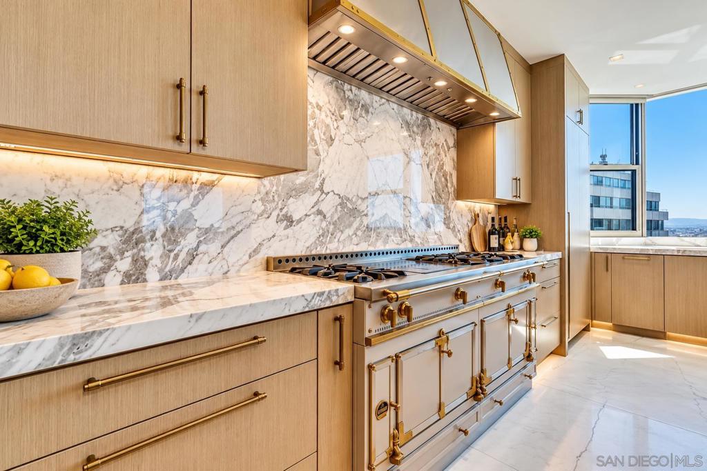 2500 Sixth Ave, #Penthouse 4, San Diego, CA 92103 2500 Sixth Ave, #Penthouse 4, San Diego, CA 92103
