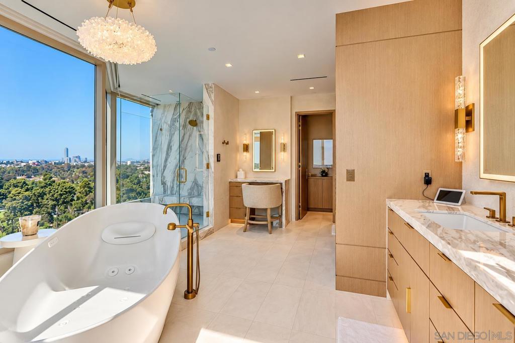 2500 Sixth Ave, #Penthouse 4, San Diego, CA 92103