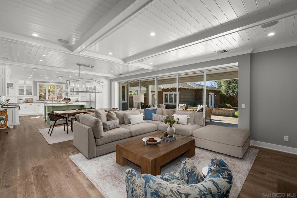 750 Country Club Ln, Coronado, CA 92118