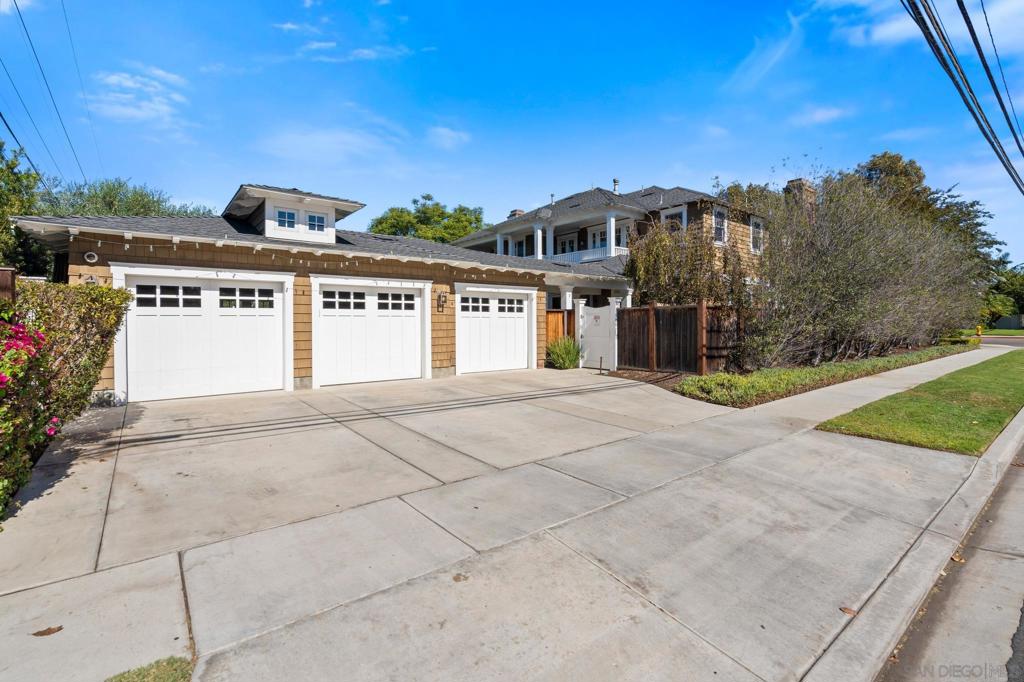 750 Country Club Ln, Coronado, CA 92118