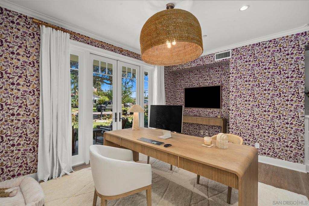 750 Country Club Ln, Coronado, CA 92118